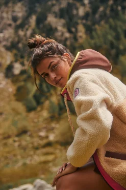 Polaire ALIMI EAGLECREST-Banana Moon Hot